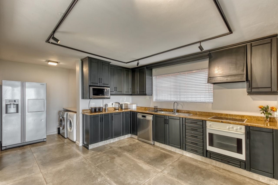 5 Bedroom Property for Sale in Sandbaai Western Cape